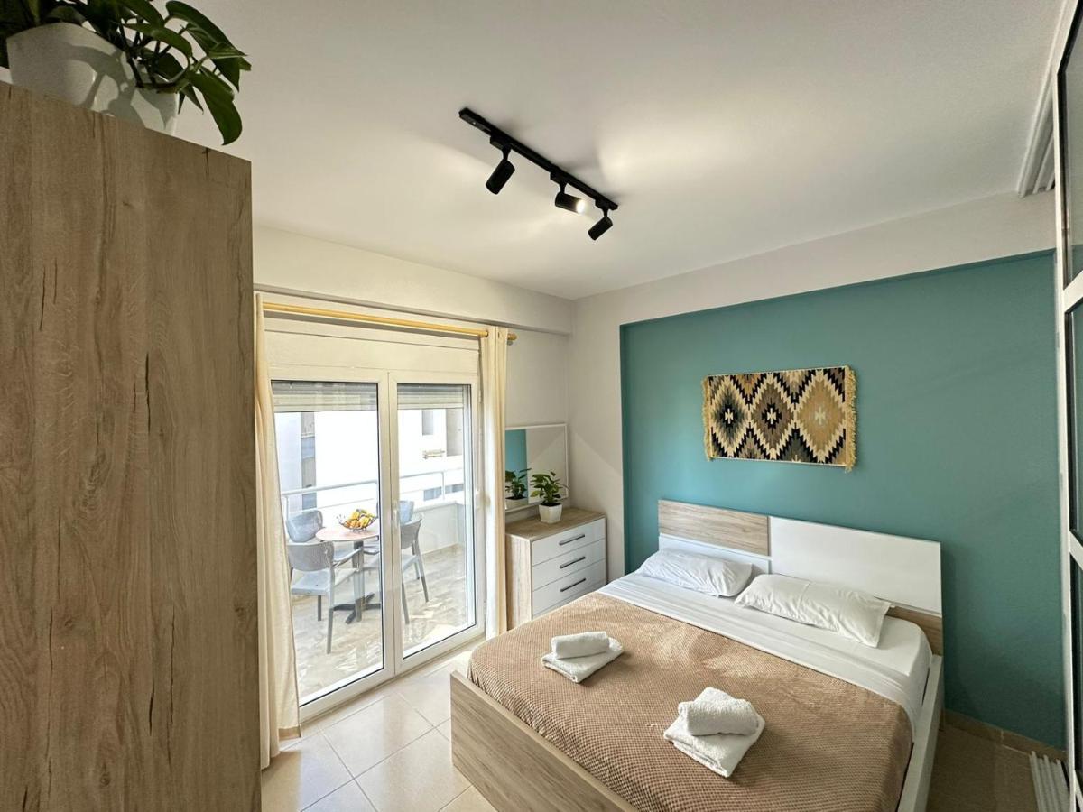 Trea Accomodations - On Private Beach With Sunbed & Umbrella Vlorë Extérieur photo