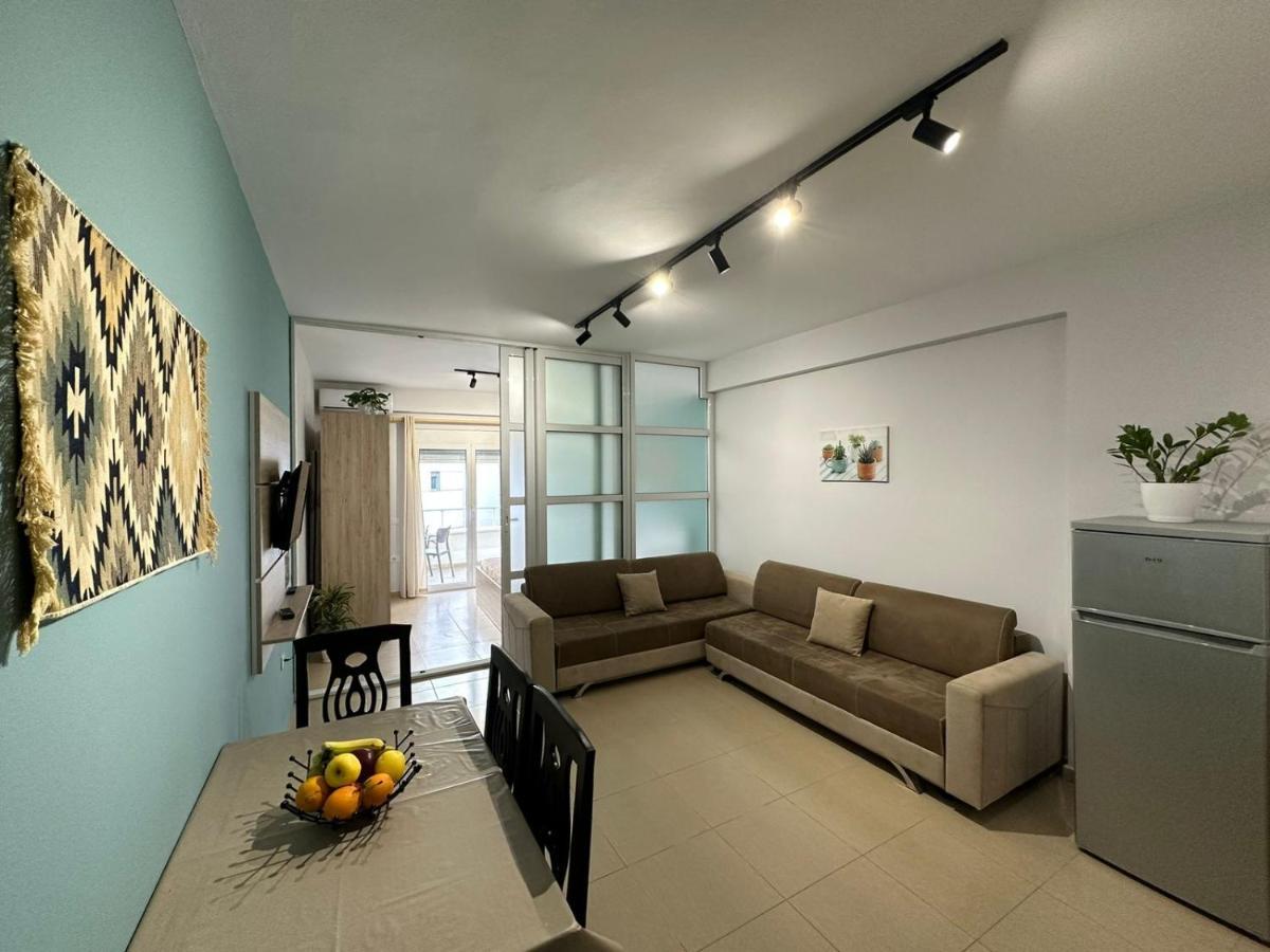 Trea Accomodations - On Private Beach With Sunbed & Umbrella Vlorë Extérieur photo