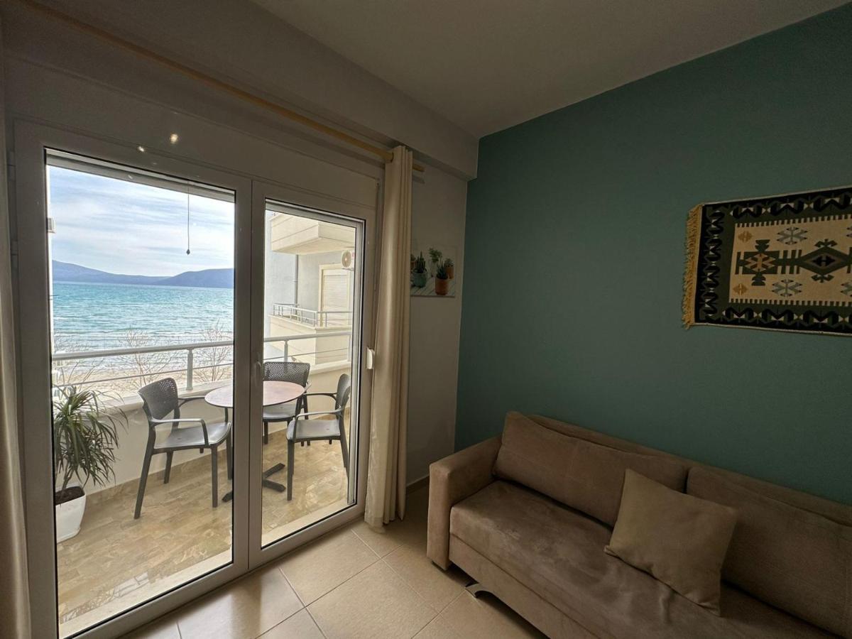 Trea Accomodations - On Private Beach With Sunbed & Umbrella Vlorë Extérieur photo