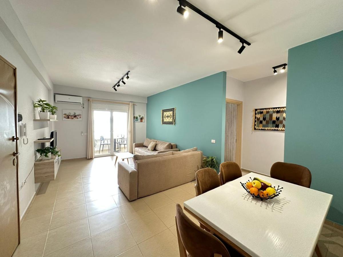Trea Accomodations - On Private Beach With Sunbed & Umbrella Vlorë Extérieur photo