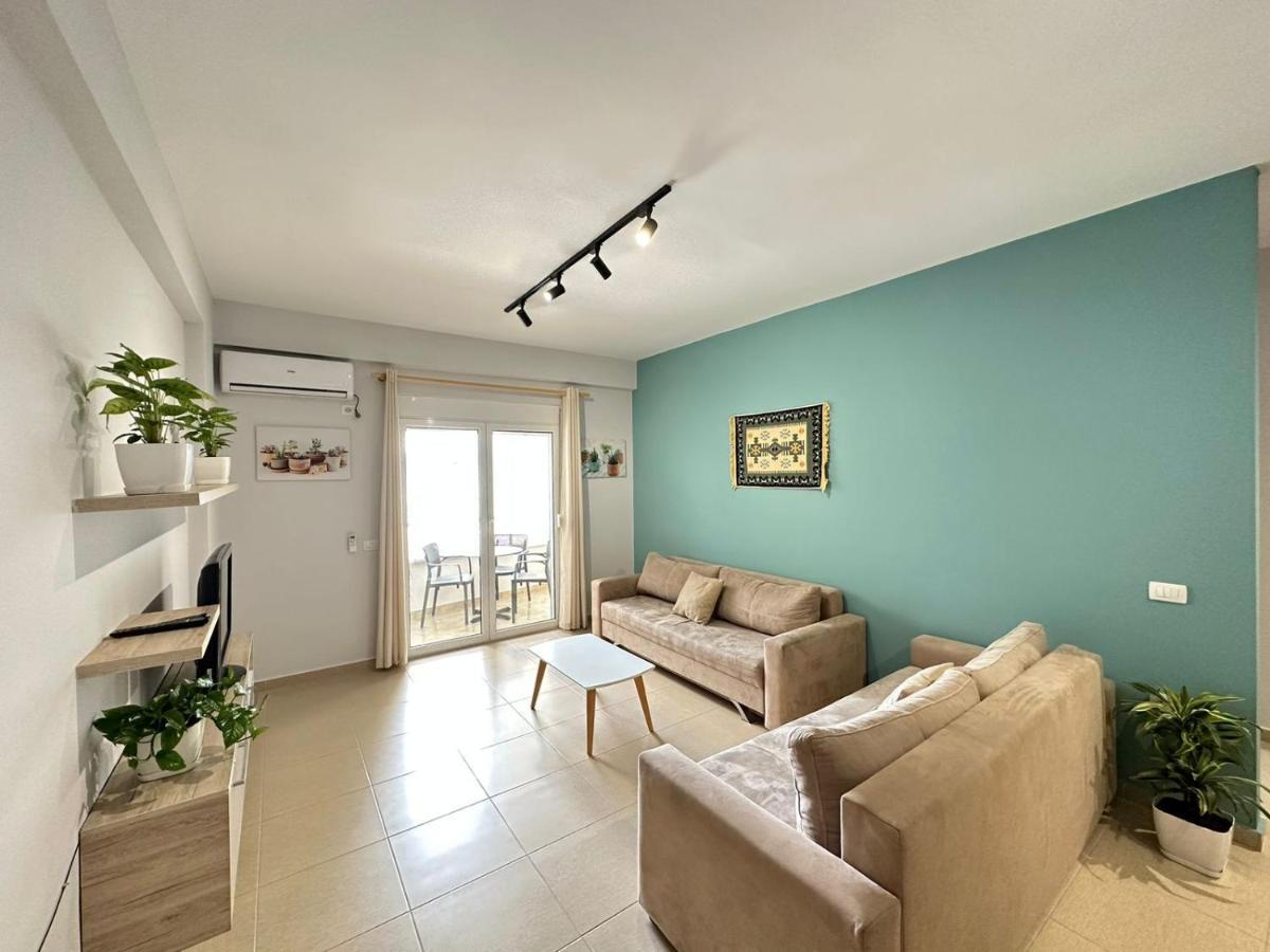 Trea Accomodations - On Private Beach With Sunbed & Umbrella Vlorë Extérieur photo