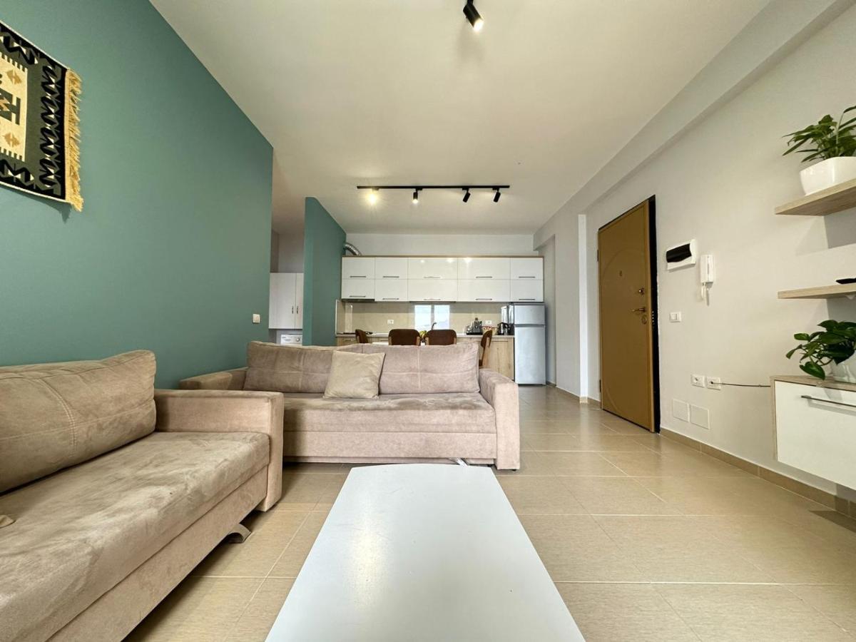 Trea Accomodations - On Private Beach With Sunbed & Umbrella Vlorë Extérieur photo